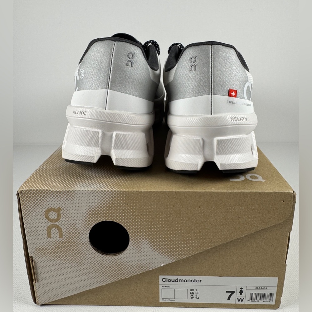 On Cloud Cloudmonster All White Running Comfort Shoes Women's  Size 7 61.98433 - Picture 3 of 7